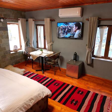 Keshtjella Xhabeqos Hotel Ljaknasi Buitenkant foto
