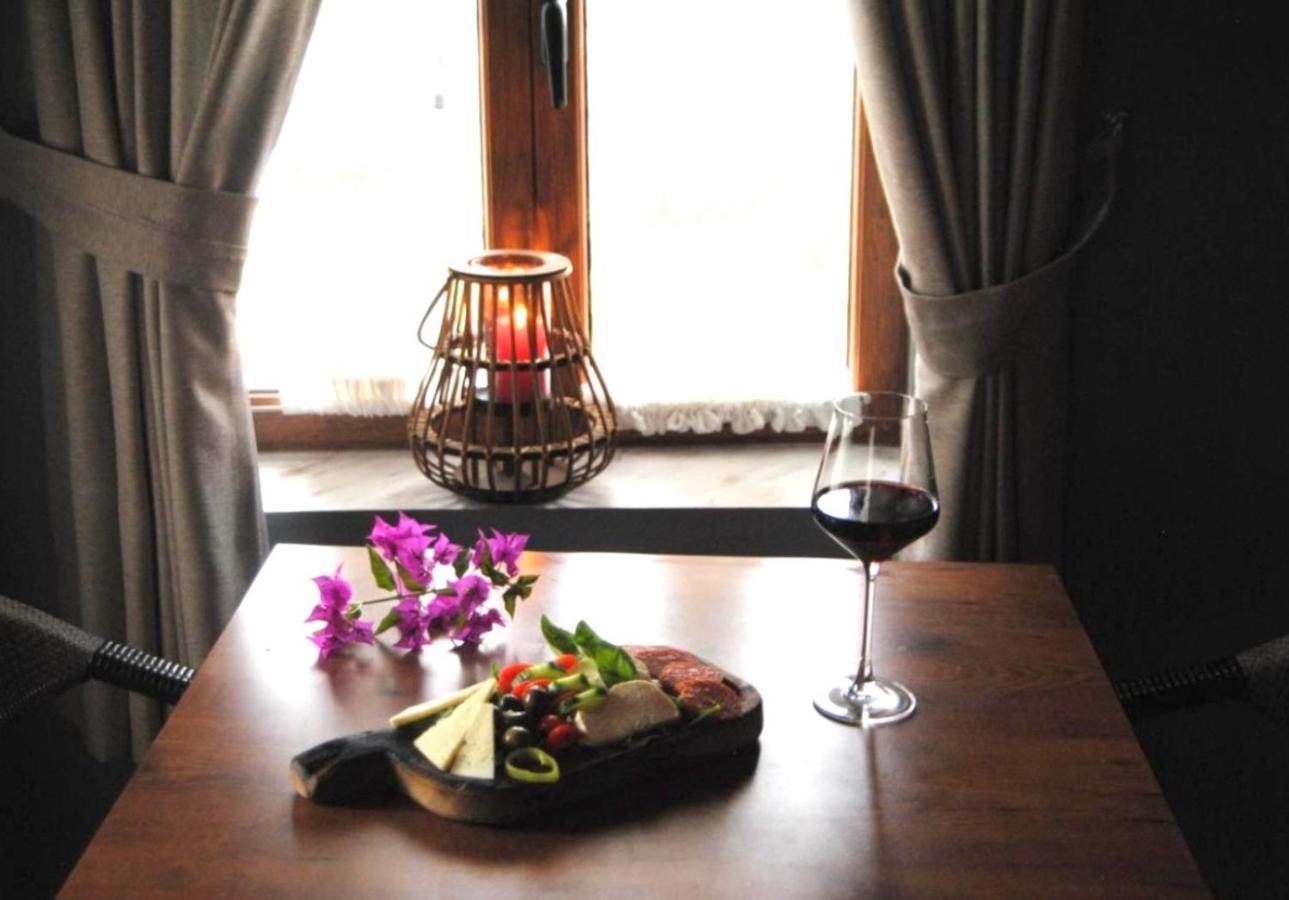 Keshtjella Xhabeqos Hotel Ljaknasi Buitenkant foto