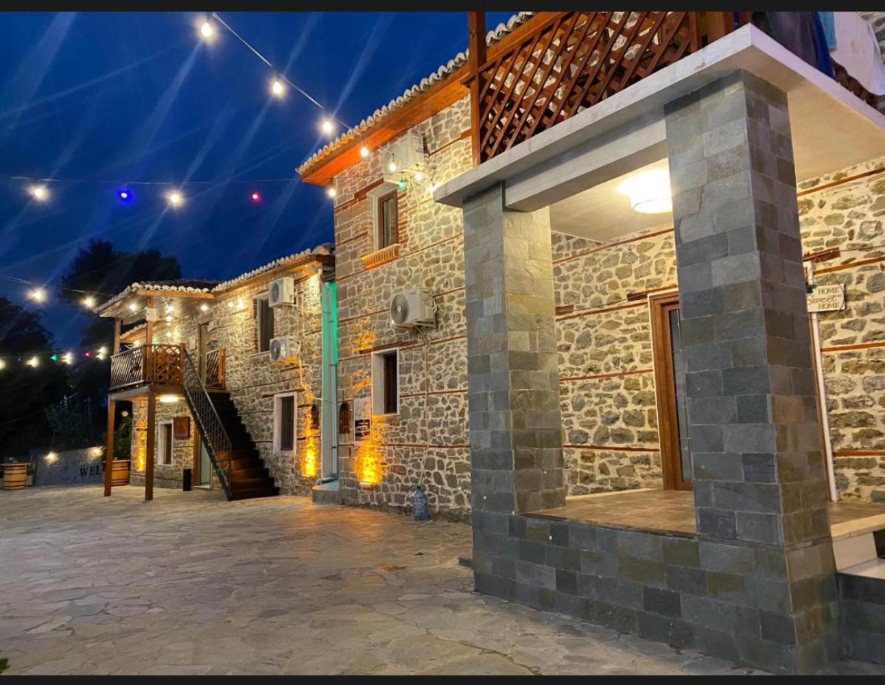 Keshtjella Xhabeqos Hotel Ljaknasi Buitenkant foto