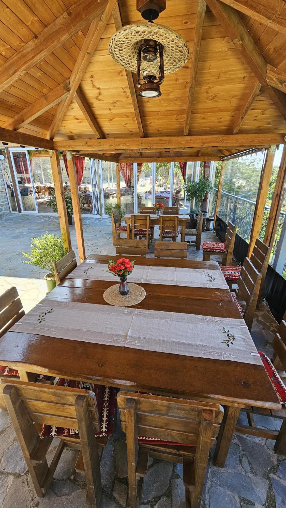 Keshtjella Xhabeqos Hotel Ljaknasi Buitenkant foto