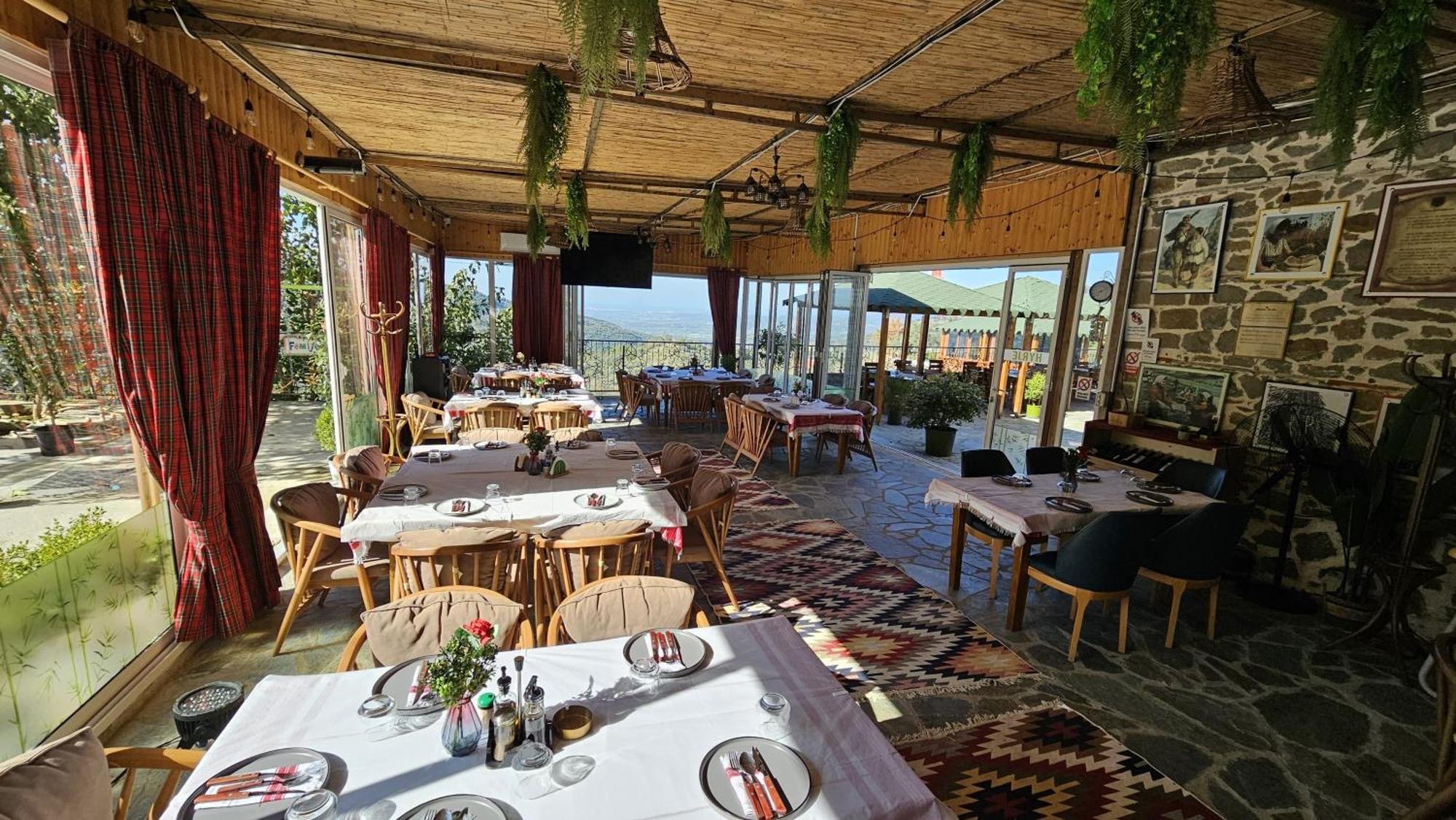 Keshtjella Xhabeqos Hotel Ljaknasi Buitenkant foto