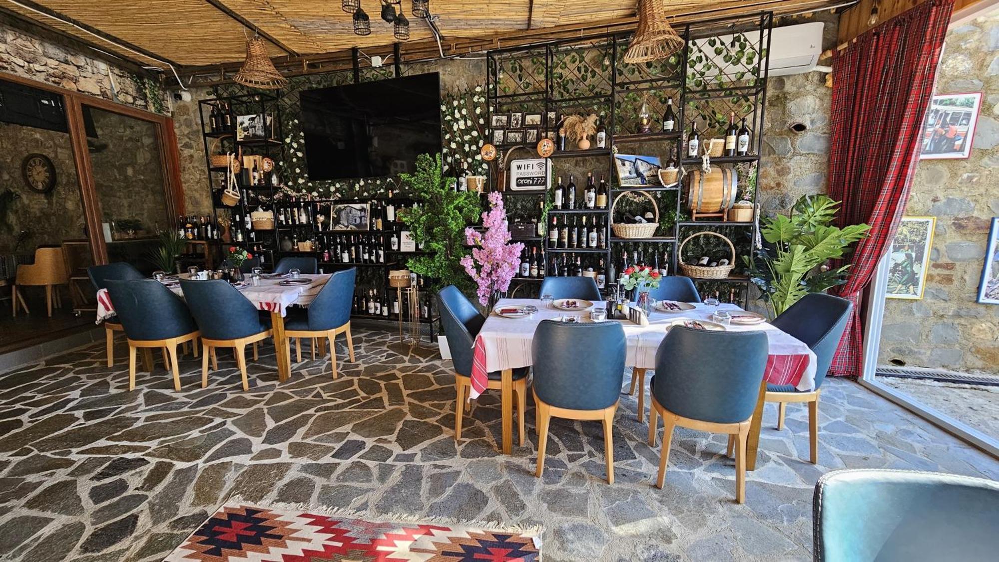 Keshtjella Xhabeqos Hotel Ljaknasi Buitenkant foto
