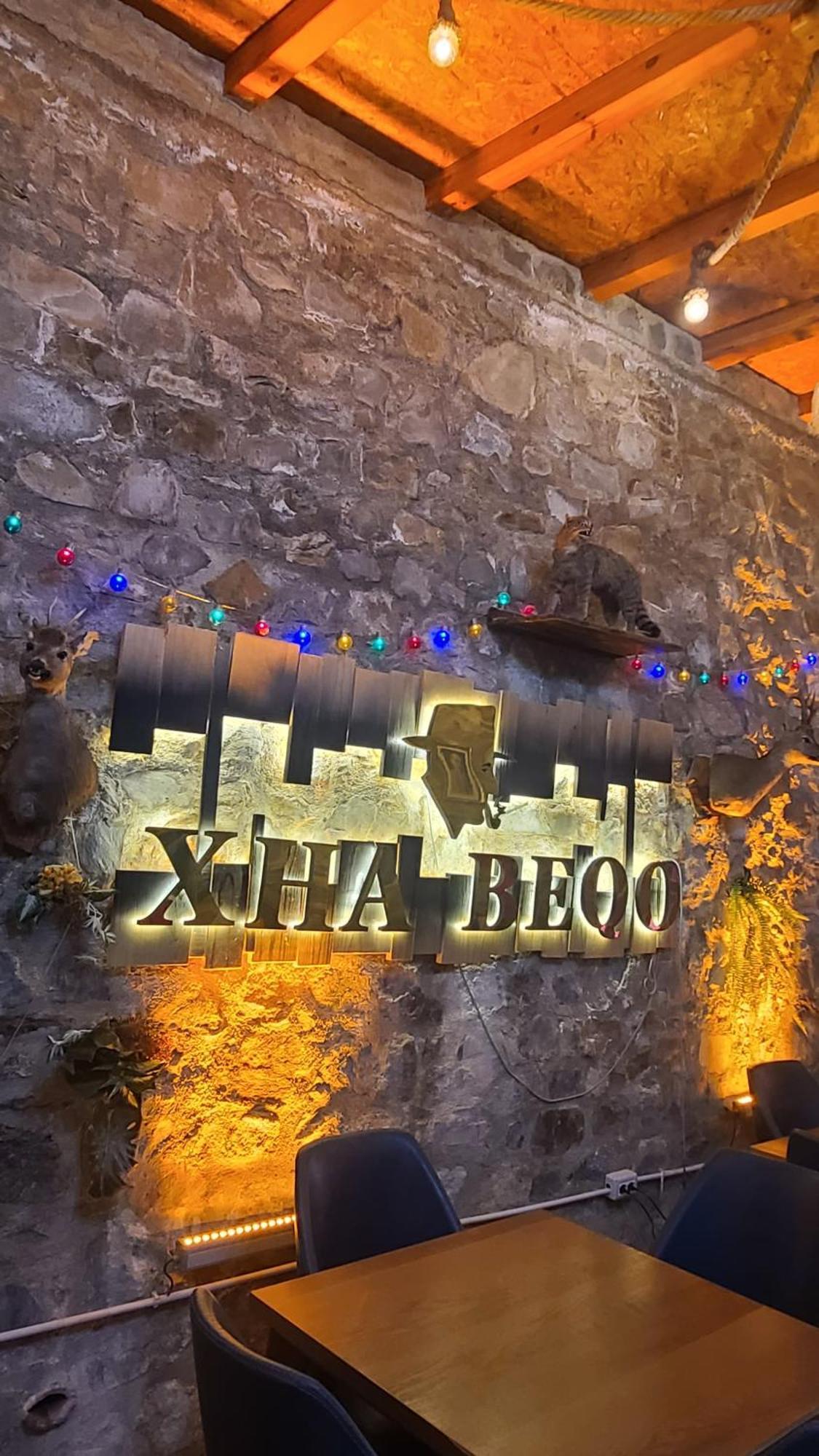 Keshtjella Xhabeqos Hotel Ljaknasi Buitenkant foto