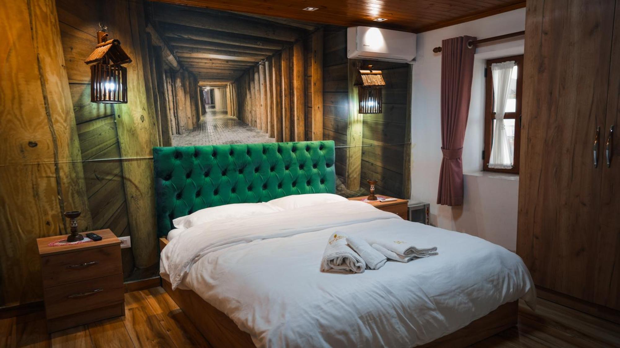 Keshtjella Xhabeqos Hotel Ljaknasi Buitenkant foto