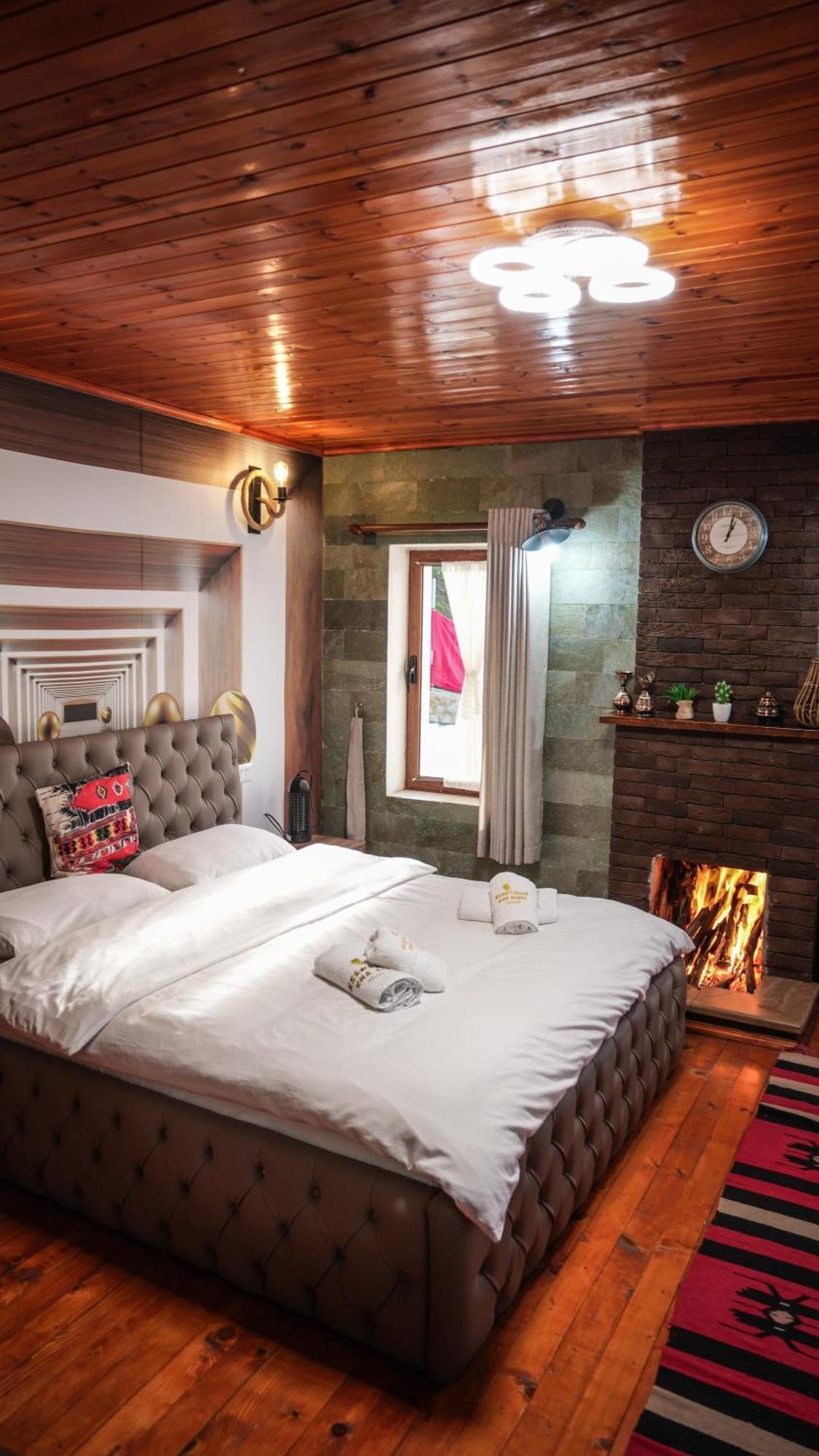 Keshtjella Xhabeqos Hotel Ljaknasi Buitenkant foto