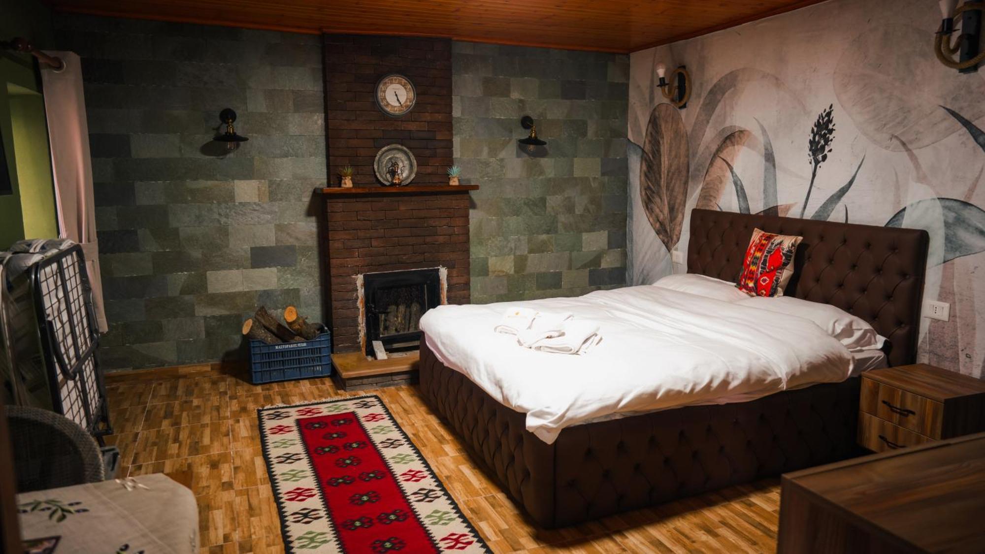 Keshtjella Xhabeqos Hotel Ljaknasi Buitenkant foto